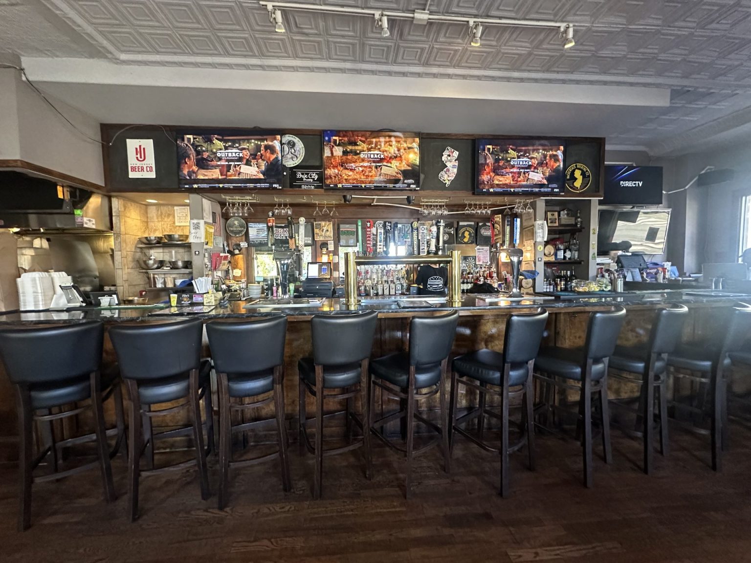 Bar photo 2